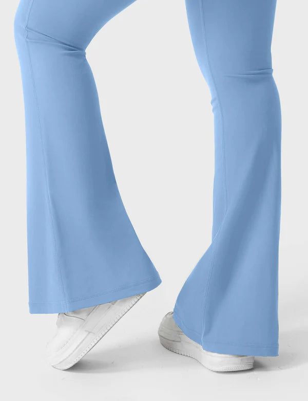 VANY - Flared Leggings mit Taschen & V-Raffung - Hellblau