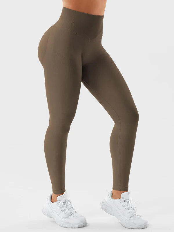 NOVAÏ - Nahtlose Leggings mit Shaping-Effekt - Coffee